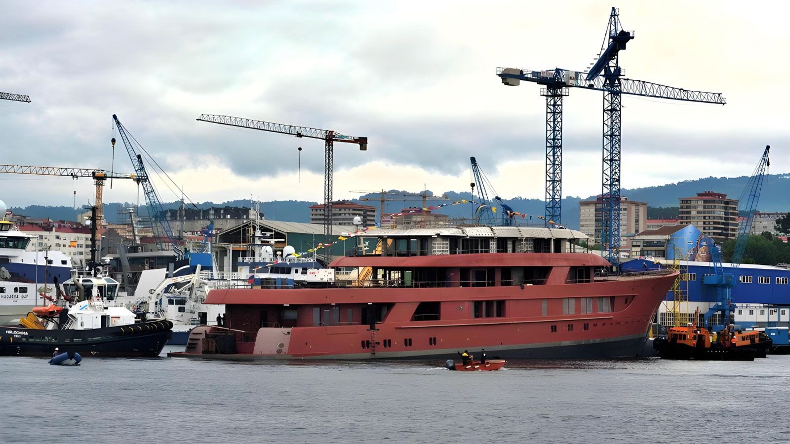 Hull of Freire's 107m superyacht Project Incógnita launched